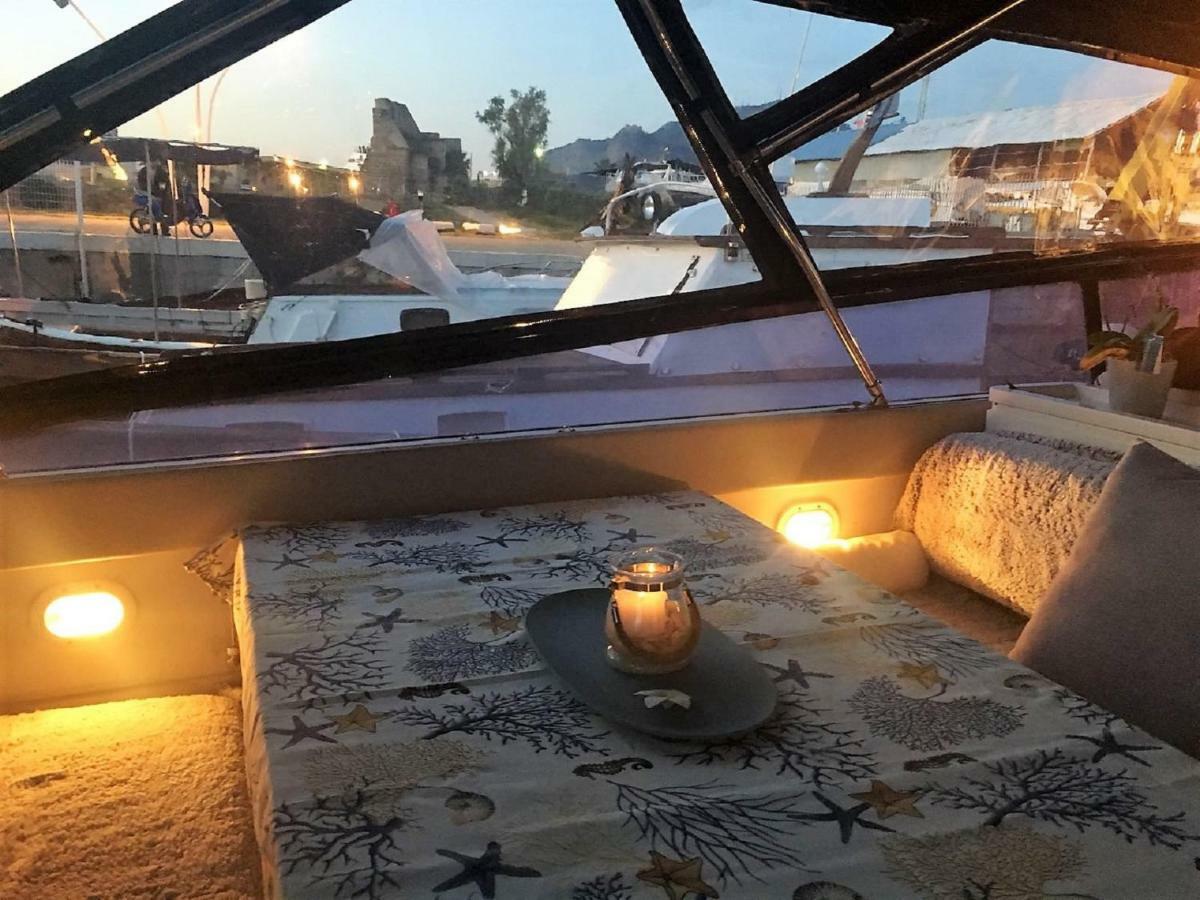 Desire Charming House Boat Hotel Palermo Exterior photo